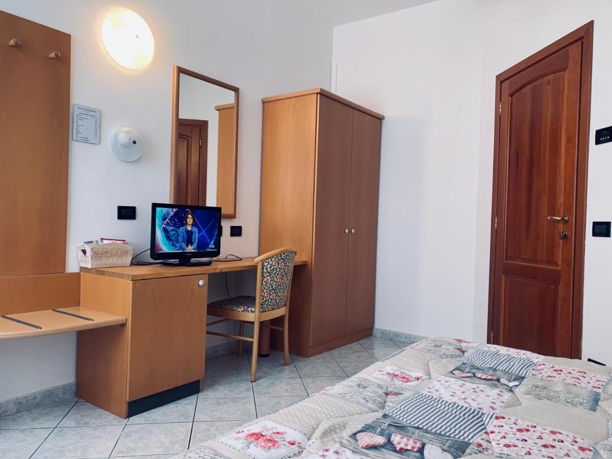 Hotel San Giorgio 上阿尔比索拉 外观 照片